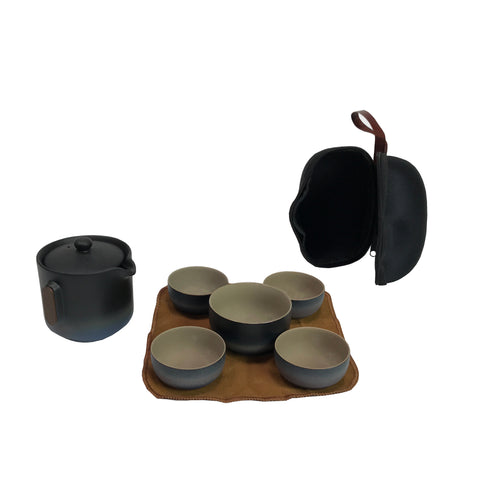 Traveling Teaset for Four